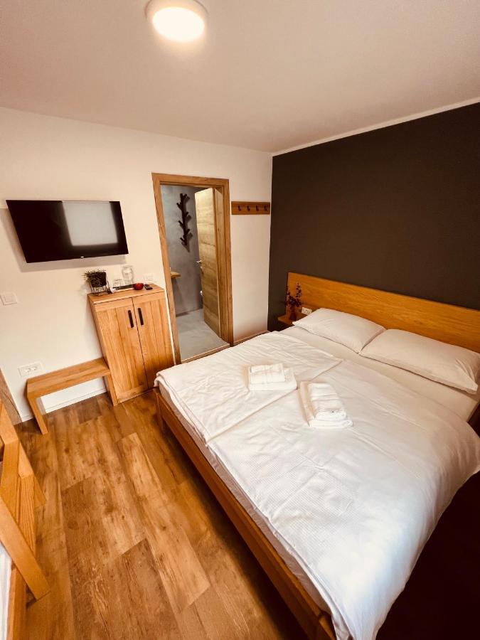 Pjagodic Hotel Cerklje - 5Min To Airport Cerklje na Gorenjskem Εξωτερικό φωτογραφία